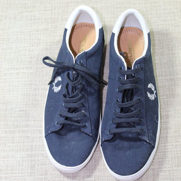 NWOT Fred Perry Sportswear Size Men's 9 Navy Blue Sneakers - Picture 1 of 5